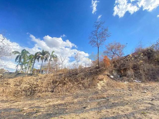 Terreno venda em Região Geográfica Imediata de Divinópolis, Divinópolis