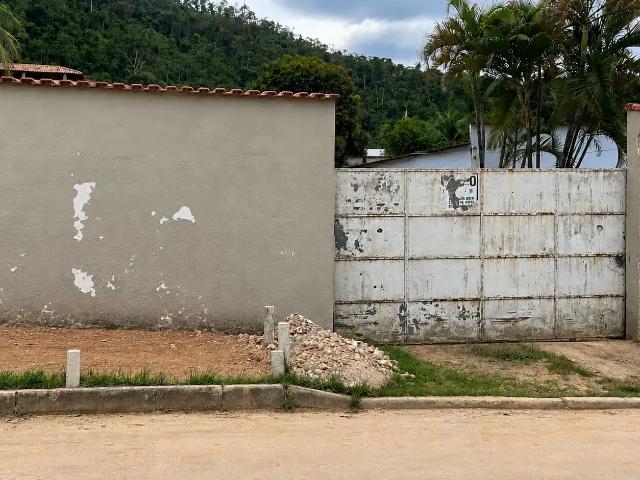 Terreno venda em Duque de Caxias, Região Geográfica Intermediária do Rio de Janeiro
