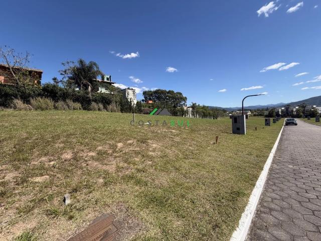 Terreno venda em Praia do Rosa, Imbituba