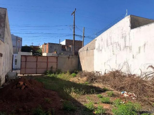 Terreno venda em Região Imediata de Marília, Marília