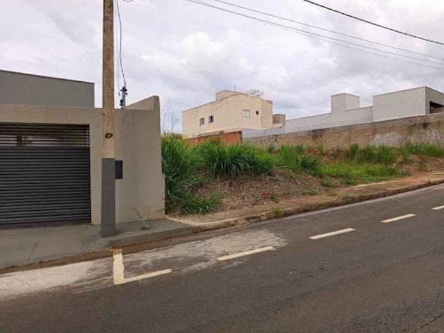 Terreno venda em Campos Elísios, Patos de Minas