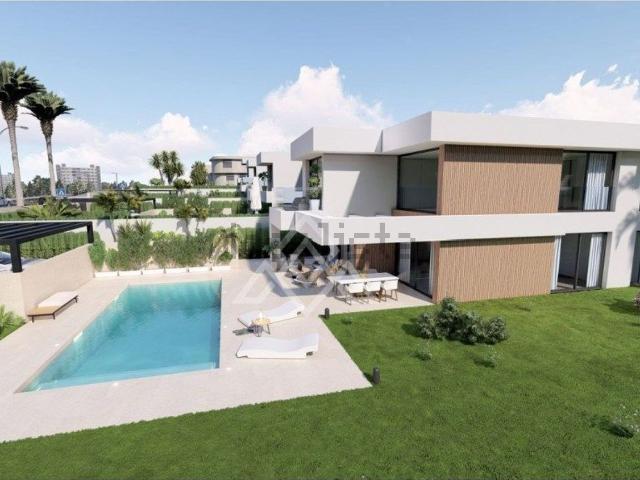 Terreno en venta en Castillo de la Duquesa, Costa del Sol Occidental