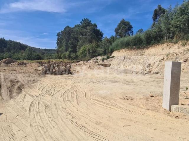 Terreno alugar em Rosém, Avessadas