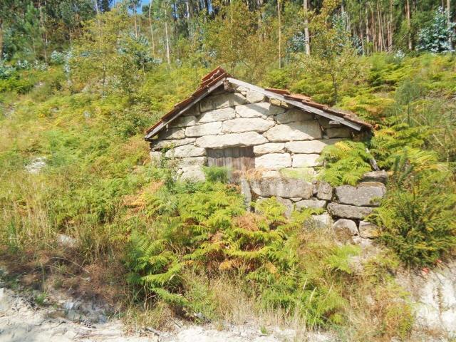 Terreno venda em Paredes de Viadores, Porto