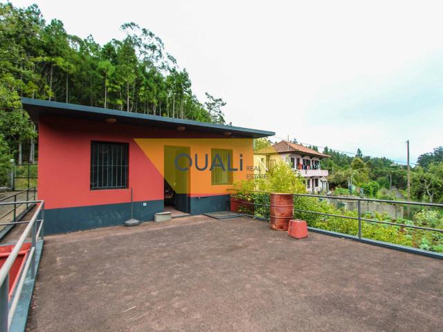 Loja venda em Santa Cruz, Ilha Da Madeira