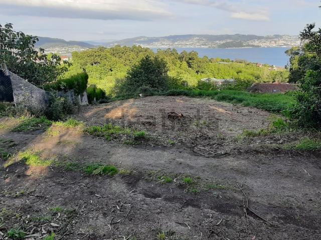Terreno en venta en Isamil, O Morrazo