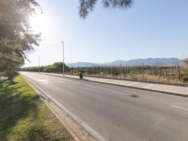 Terreno en venta en Playa Granada, Motril
