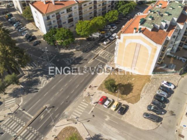 Terreno venda em Urbanização Ponte de Carenque, Amadora