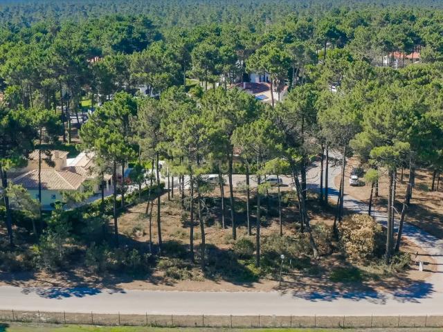 Terreno venda em Herdade da Aroeira, Almada