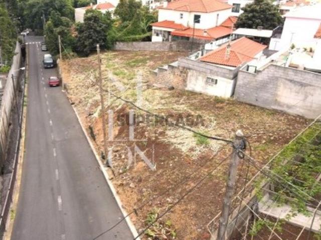 Terreno venda em Encruzilhadas, Funchal