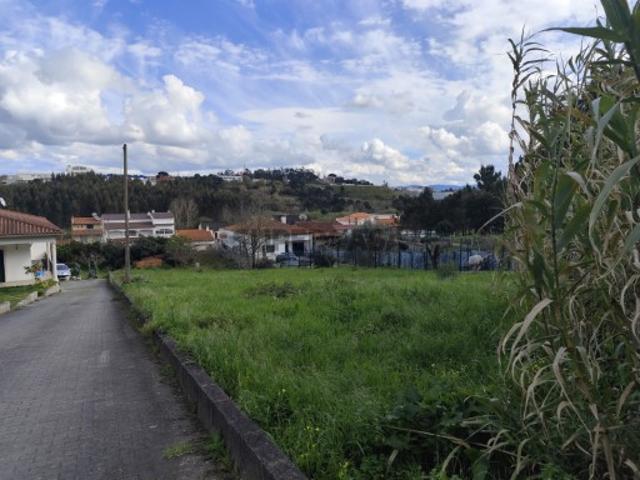 Terreno venda em Parceiros e Azoia, Leiria