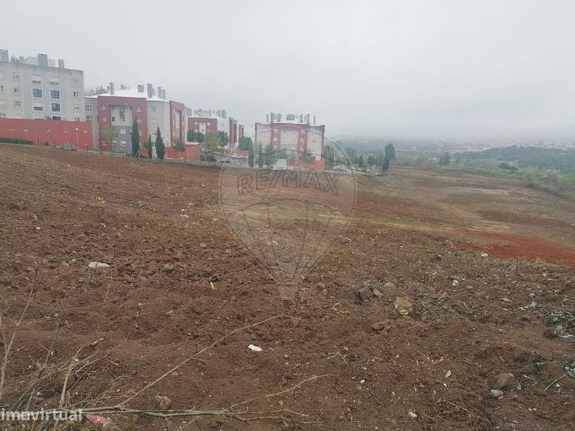 Terreno alugar em Lisboa, Urbanização Casas do Lago