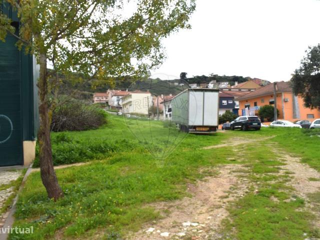 Terreno alugar em Lisboa, Bairro da Serra da Luz