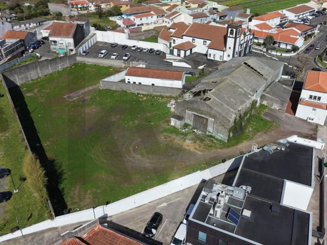 Terreno alugar em Açores, Arrifes