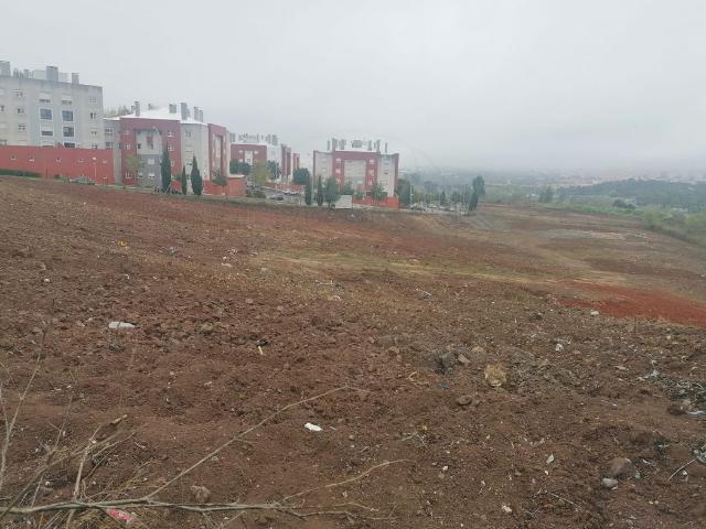 Terreno alugar em Urbanização Casas do Lago, Amadora