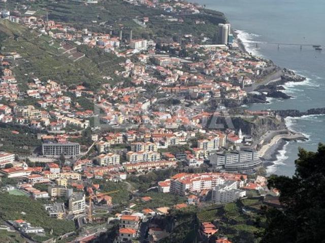 Terreno venda em Câmara De Lobos, Ilha Da Madeira