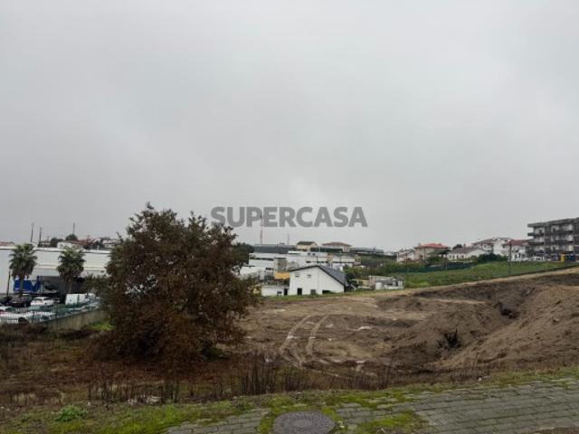 Terreno venda em Felgueiras, Idães