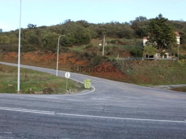 Terreno venda em Amendoeira, Lamas
