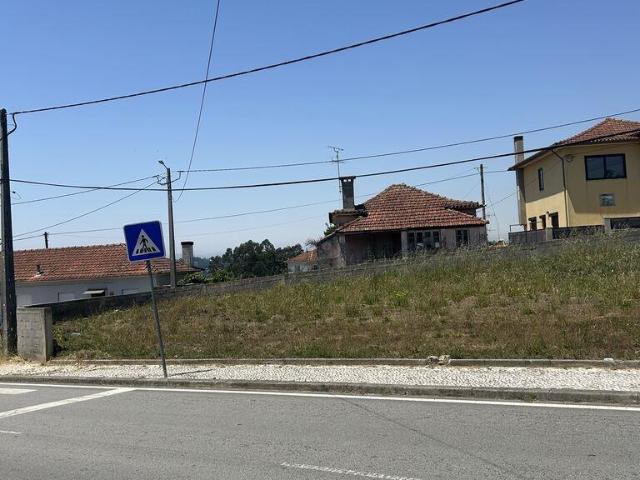 Terreno venda em Oliveira de Azeméis, Santiago de Riba-Ul, Ul, Macinhata da Seixa e Madail, Oliveira de Azeméis