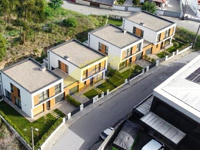 Terreno venda em Felgueiras, Porto