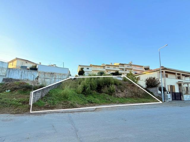 Terreno venda em Felgueiras, Porto
