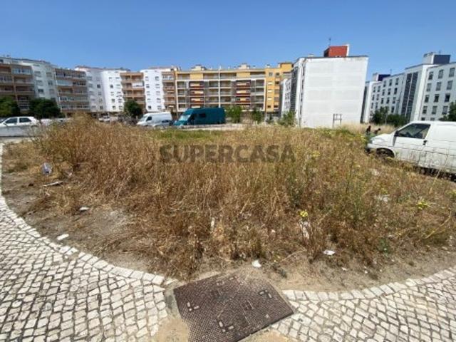 Terreno venda em Alto da Ponte, Almada
