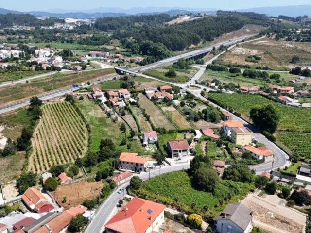 Terreno venda em Lousada, Porto
