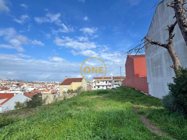 Terreno venda em Moinhos da Funcheira, Amadora
