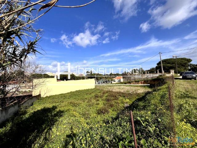 Terreno venda em Seixal, Setúbal