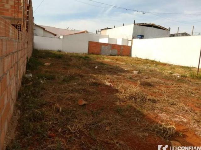 Terreno venda em Região Geográfica Imediata de Uberlândia, Oliveira Fortes