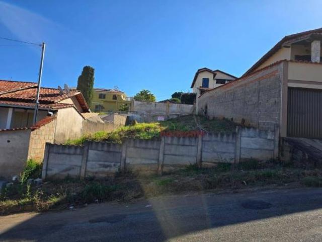 Terreno venda em Região Geográfica Imediata de Oliveira, Oliveira