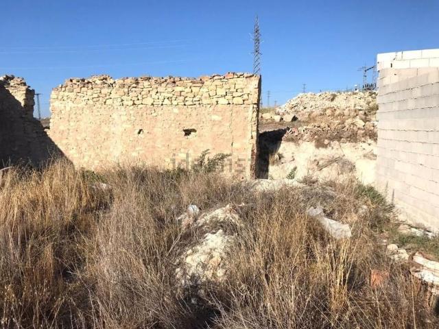 Terreno en venta en Comarca de Los Montes, Andalucía