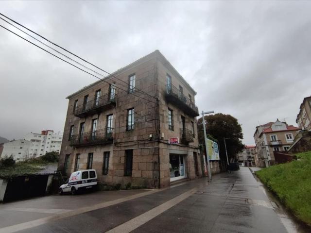 Terreno en venta en A Moureira, Pontevedra
