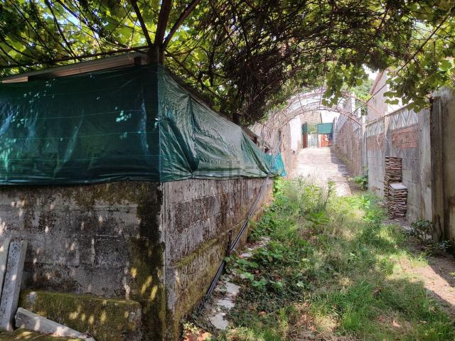 Terreno en venta en A Virxe do Camiño, Pontevedra