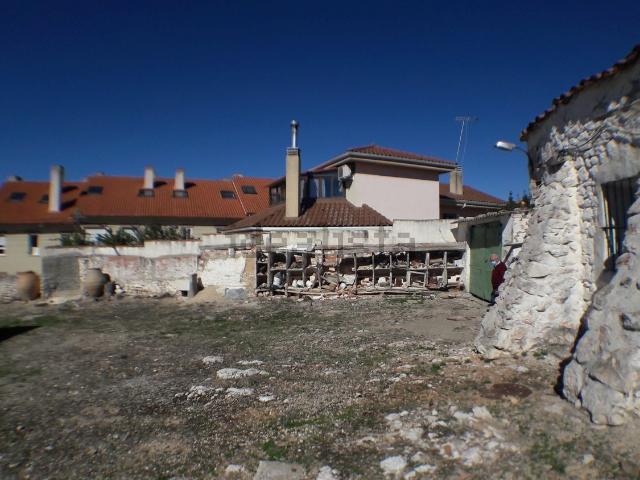 Terreno en venta en Pozuelo Del Rey, Madrid