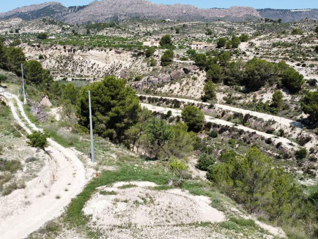 Terreno en venta en la Marina Baixa, Valencia