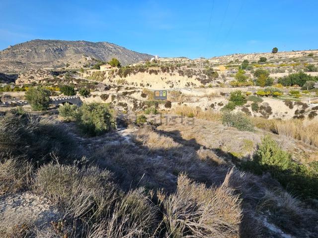 Terreno en venta en la Marina Baixa, Valencia