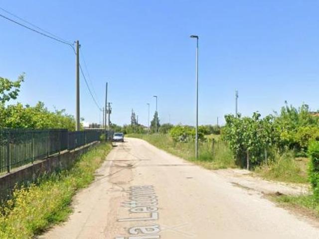 Box in vendita a Olevano Sul Tusciano, Campania