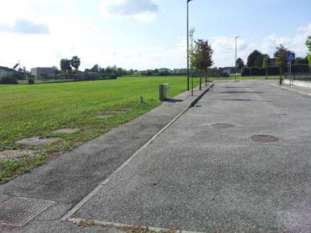 Box in vendita a Brugnera, Friuli-Venezia Giulia