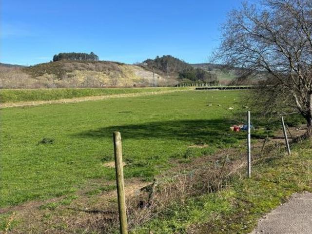 Local Comercial en venta en Pomaluengo, Castañeda