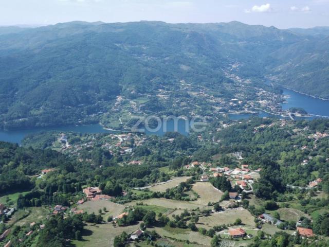 Terreno venda em Covelo de Cima, Parada Do Bouro