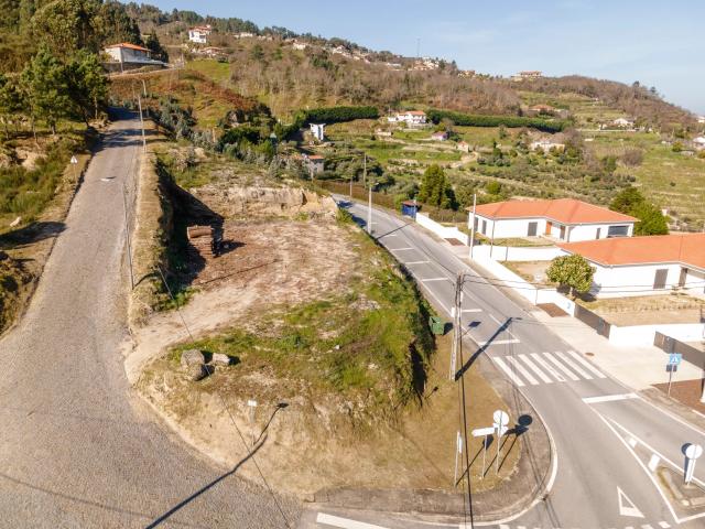 Terreno venda em Paredes de Viadores, Porto