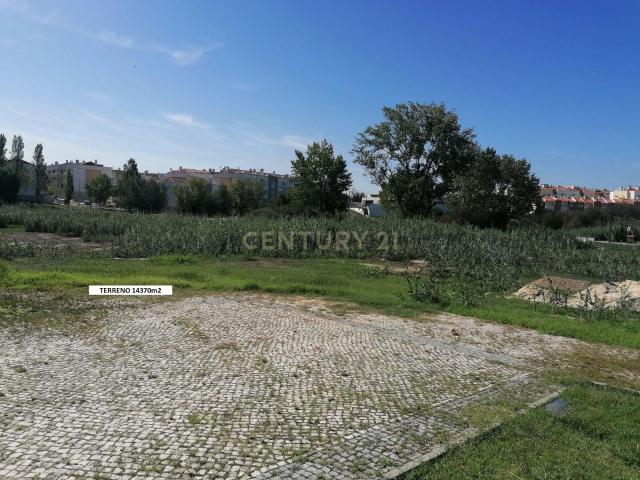 Terreno alugar em Palhais, Setúbal