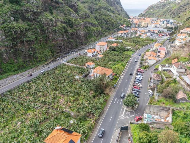 Terreno venda em Pico da Cruz, Ribeira Brava