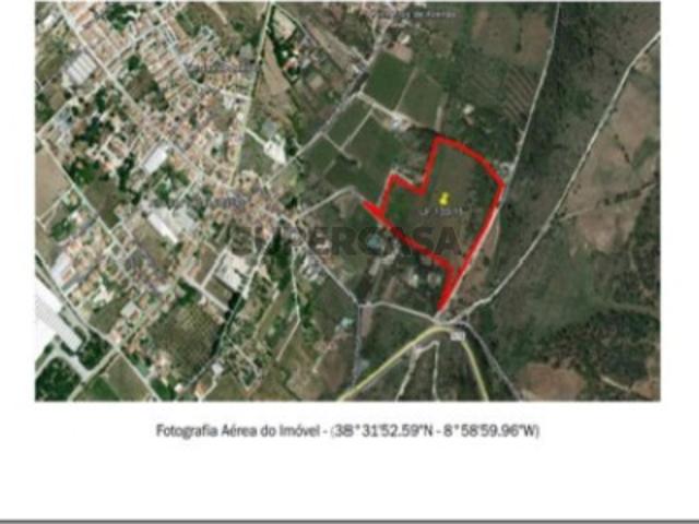 Terreno venda em Azeitão (São Lourenço e São Simão), Setúbal