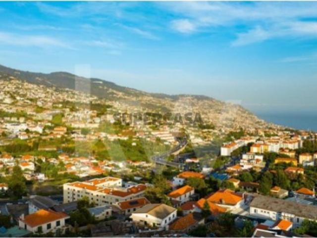 Terreno venda em Funchal, Casas Próximas Terreno venda em Funchal, Casas Próximas
