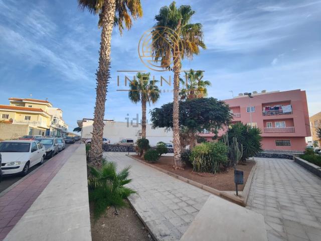 Terreno en venta en Guargacho, Arona