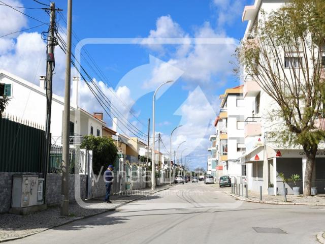 Terreno venda em Santo António Da Charneca, Setúbal