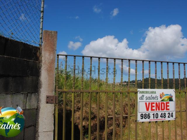 Terreno en venta en A Barrosa, O Salnés