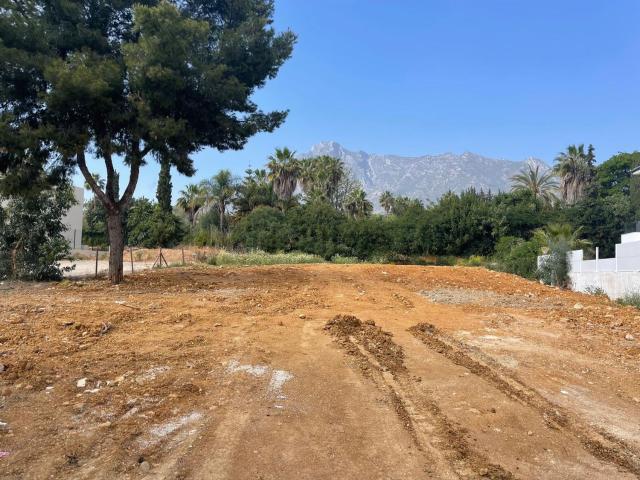 Terreno en venta en La Carolina, Costa del Sol Occidental